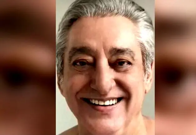 ابی بعد از ۵۰ سال ریشش را زد