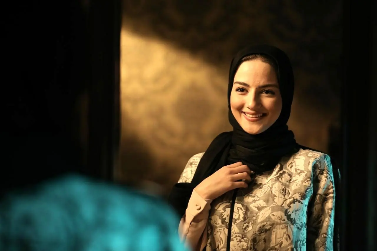 پردیس پورعابدینی ستاره سریال «آقازاده»