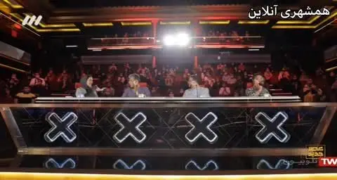 ببینید| چهره خنده‌دار داوران عصر جدید با ماسک‌های عجیبشان