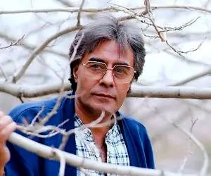 قصه‌ هوادار بی‌صبر و سواد: یک خاطره‌نویسی برای خسرو شکیبایی