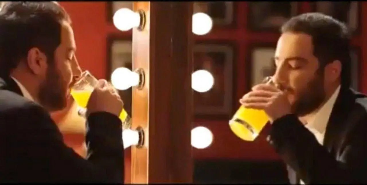 ببینید| نوید محمدزاده درباره فعالیت تبلیغاتی‌اش پاسخ داد