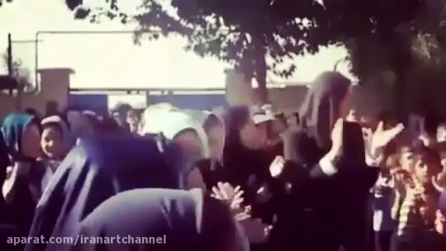 ببینید| زنگ مدرسه‌ای که توسط مهناز افشار به صدا درآمد