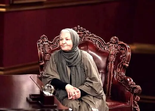 بازیگر اخراجی‌ها، مهمان امشبِ «دورهمی» است