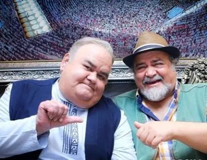 ببینید| شوخی عجیب اکبر عبدی با محمدرضا شریفی‌نیا: با خانوم‌ها دوست و مهربان است!!