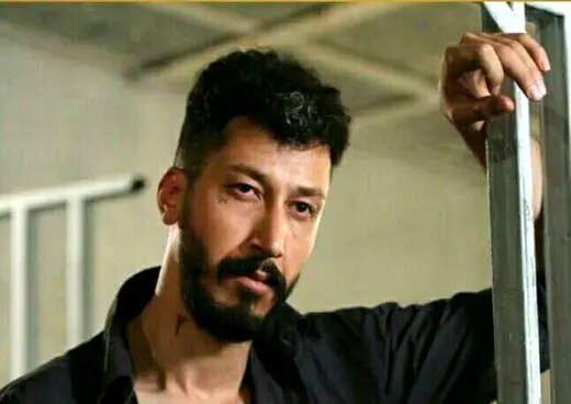 گریم دیدنی بهرام افشاری در «صحنه‌زنی» / عکس