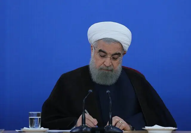 رئیس جمهور درگذشت «خسرو سینایی» را تسلیت گفت