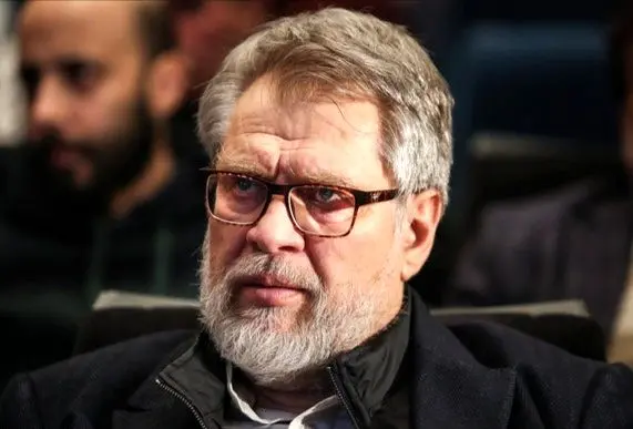 علی‌اکبر ولایتی از نادر طالب‌زاده عیادت کرد