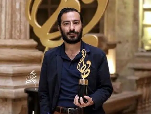 نوید محمدزاده: نامزد شدن کنار بهترین بازیگران برای من افتخار بود / ویدئو