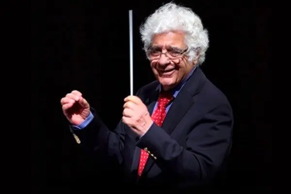 اجراى سمفونى عاشورا توسط لوريس چكناواريان/ ویدئو