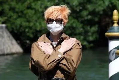 ماسک بزنیم/ تصاویر کیت بلانشت، روز اول جشنواره ونیز