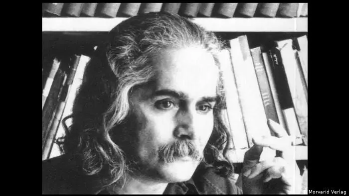 تصاویری از مهدی اخوان ثالث در سالروز درگذشت این شاعر اسطوره ساز و نوپرداز