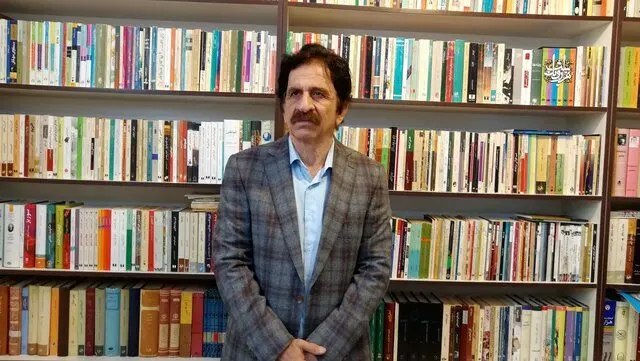 نویسنده‌هایی که ژست می‌گیرند