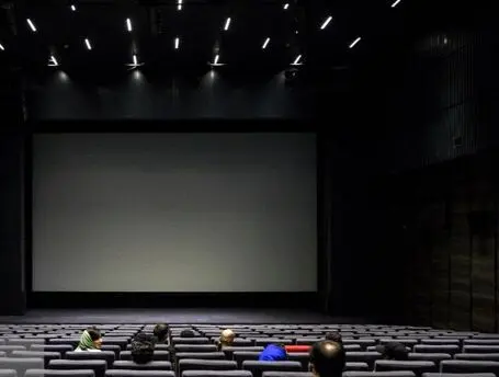 شش ماه کرونا زده سینما چگونه گذشت؟