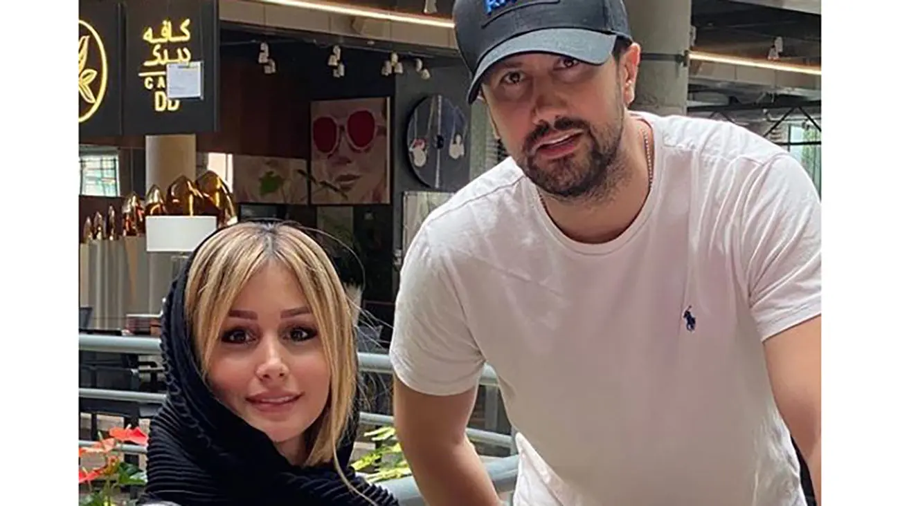 عاشقانه شاهرخ استخری و همسرش در خارج از کشور