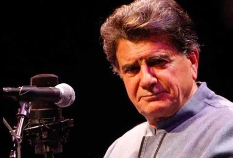 تلاش برای درج زندگینامه شجریان در کتب درسی