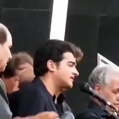 همایون شجریان: برو آنجا که تو را منتظرند، دست بردار از این در وطن خویش غریب.../ ویدئو