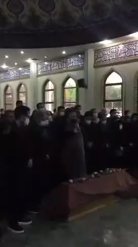 فیلمی از اقامه نماز بر پیکر استاد محمدرضا شجریان
