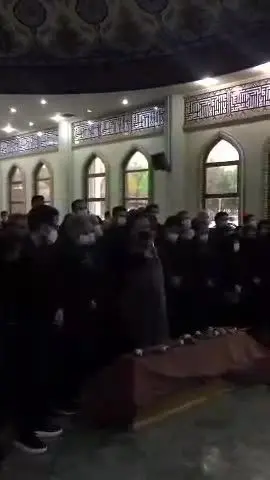 فیلمی از اقامه نماز بر پیکر استاد محمدرضا شجریان