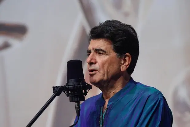 عکسی که برای اولین بار منتشر می شود: شجریان سر سفره محیط بانان دریاچه ارومیه