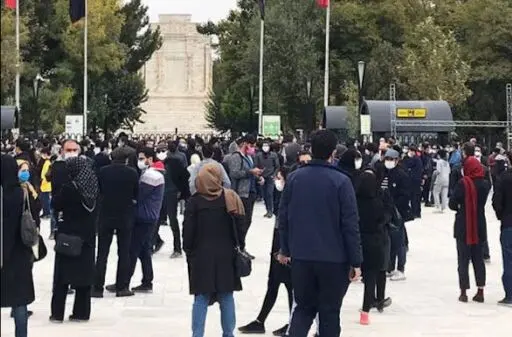روزی که صدها نفر در مشهد منتظر تشییع پیکر استاد شجریان بودند