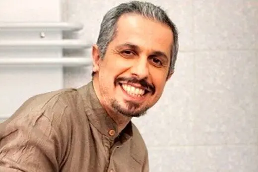 ماسک زدن به سبک سیدجواد رضویان/ عکس