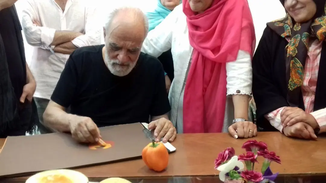 اگر کلاس آغداشلو مشکل داشت چرا ۳ دهه پرطرفدار ترین کلاس نقاشی ایران بود؟