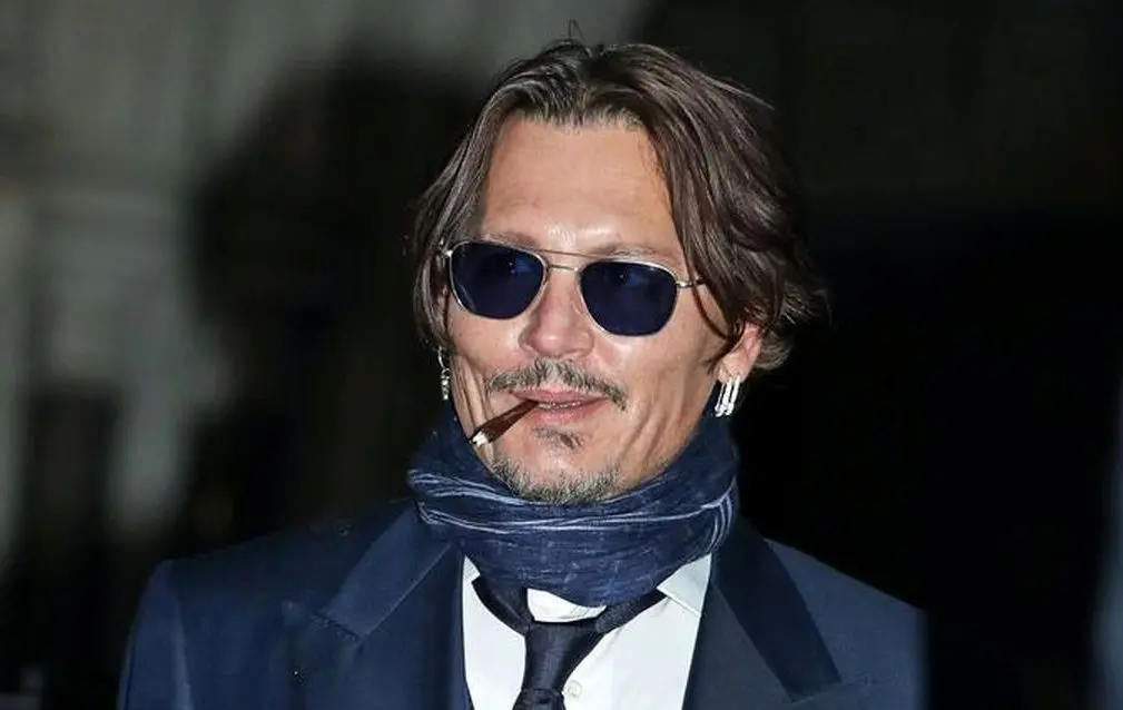 جانی دپ پس از شکست در دادگاه، برای هوادارانش نامه نوشت