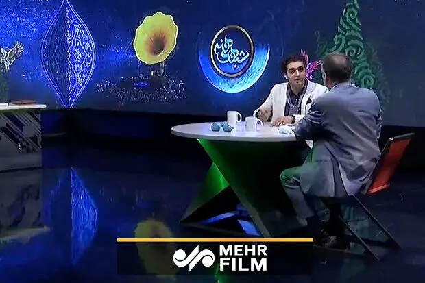 حمله به تتلو در برنامه زنده تلویزیونی/ ویدئو