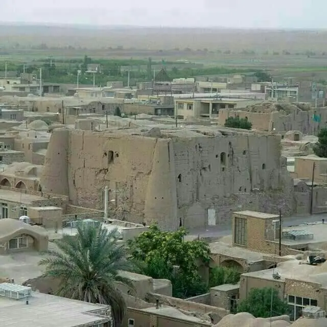 قلعه «سنگ بست» زواره با ۹۰۰ سال قدمت/ عکس
