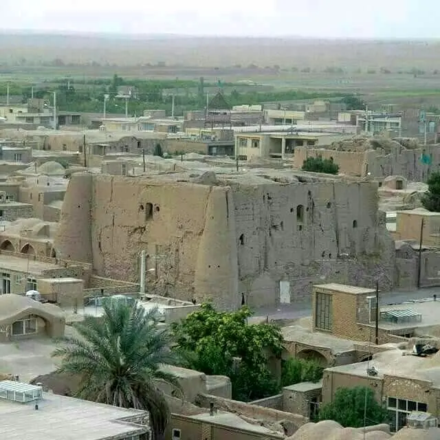 قلعه «سنگ بست» زواره با ۹۰۰ سال قدمت/ عکس