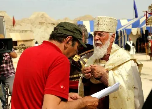 آخرین نقش‌آفرینی چنگیز جلیلوند جلوی دوربین؛ اسقف مسیحی در سریال «سلمان فارسی»
