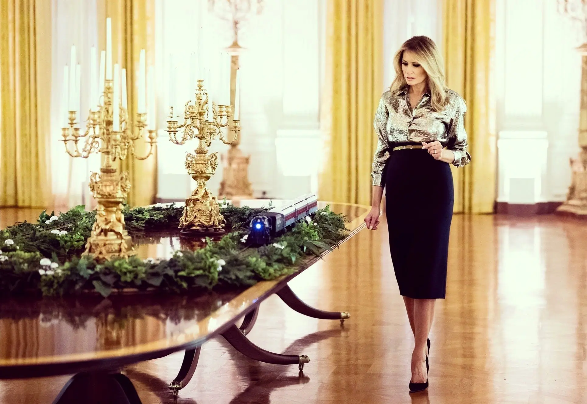 رونمایی ملانیا ترامپ از آخرین دکوراسیون کریسمسش در کاخ سفید/ عکس‌ها