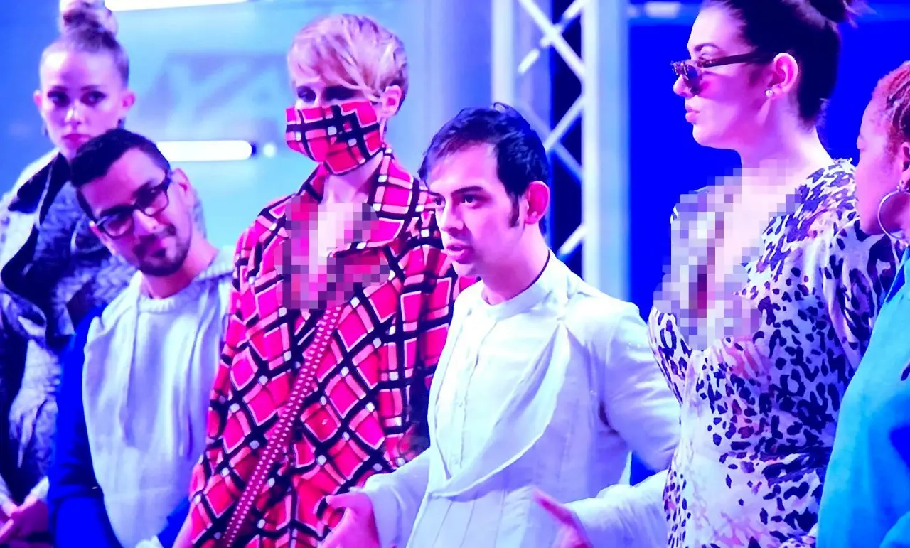 فردی به نام کووید با ماسک در برنامه «پروژه مُد» یک سال پیش!/ ویدئو