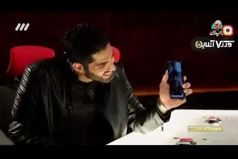 گفتگوی جالب زنده محمد انصاری با علیرضا بیرانوند در برنامه «عصر جدید»/ ویدئو