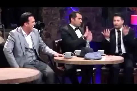 اقدام ناپسند بازیگر سرشناس تلویزیون در برنامه پربیننده/ ویدئو