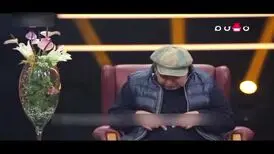 پاره شدن پیراهن رضا شفیعی‌جم وسط برنامه!/ ویدئو