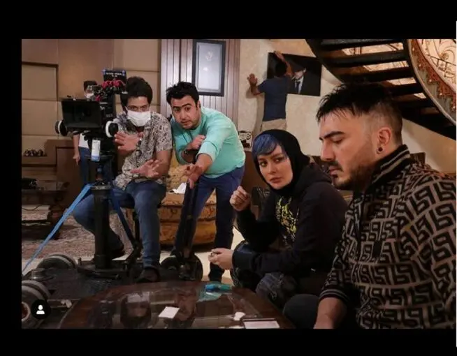 تصاویر پشت صحنه فیلم «اتومبیل» با حضور سحر قریشی و عمو اکبر