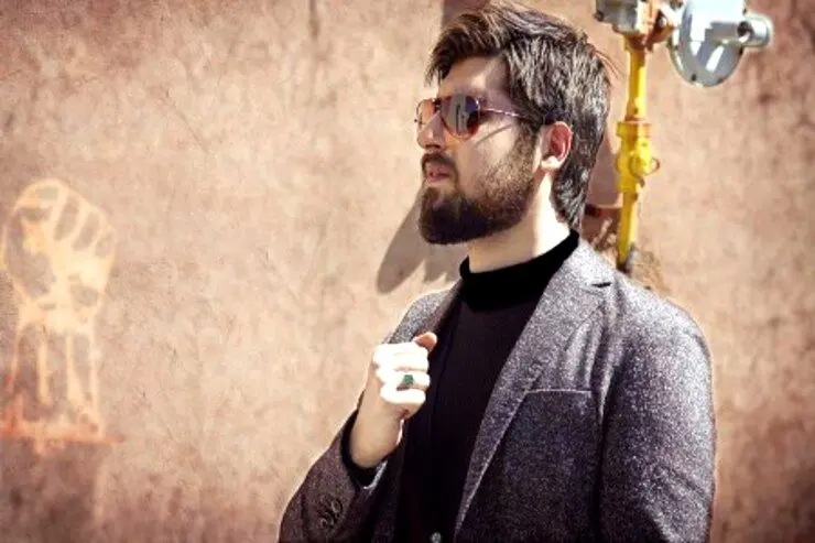 حامد زمانی، خواننده «مرگ بر آمریکا» به دلیل حمله قلبی در بیمارستان بستری شد/ عکس