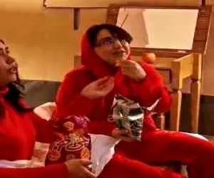 استایل جالب بهنوش بختیاری هنگام دیدن دربی/ ویدئو