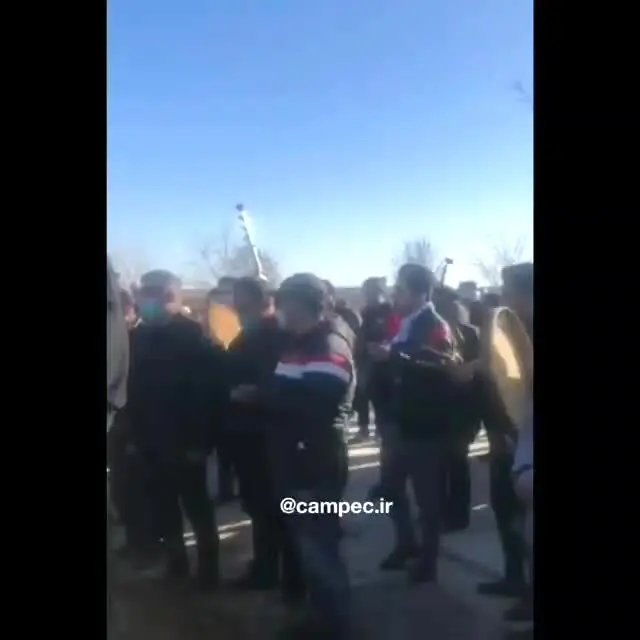 مراسم خاکسپاری متفاوت همسر نسيم ادبی همراه با دف نوازی