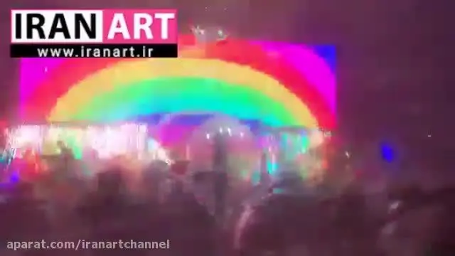 برگزاری کنسرت با کمک حباب‌های پلاستیکی/ راک‌استارها کرونا را دور زدند/ ویدئو
