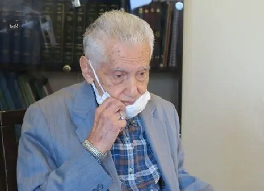 دیدار با نویسنده و مترجم سرشناس ایرانی در آستانه ۱۰۰ سالگی