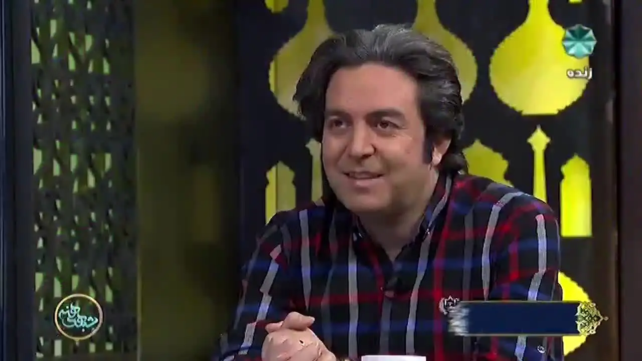 اتفاق عجیب روی سنگ قبر سهراب سپهری؛ اشتباه در ترجمه شعر سهراب به انگلیسی!