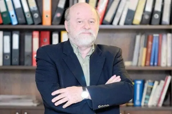 «انیس نقاش» درگذشت