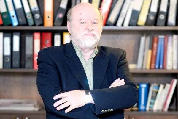 «انیس نقاش» درگذشت