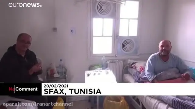 نوازندگی پزشک جوان برای بیماران مبتلا به کرونا/ ویدئو