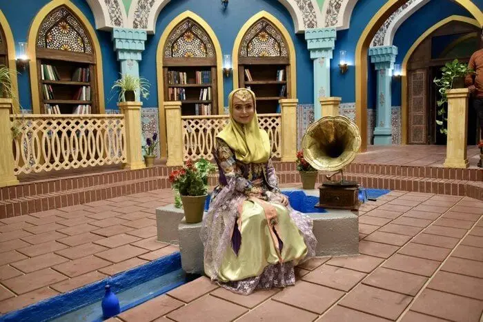 مجری زنی که با بغض خداحافظی کرده بود، برگشت
