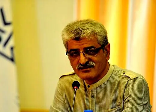 ساسی مانکن، فقط یک حاشیه‌ساز است