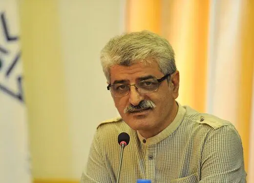 ساسی مانکن، فقط یک حاشیه‌ساز است