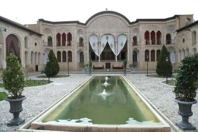 ساخت سریال طنز «قبله عالم» با بازی حامد کمیلی و هادی کاظمی